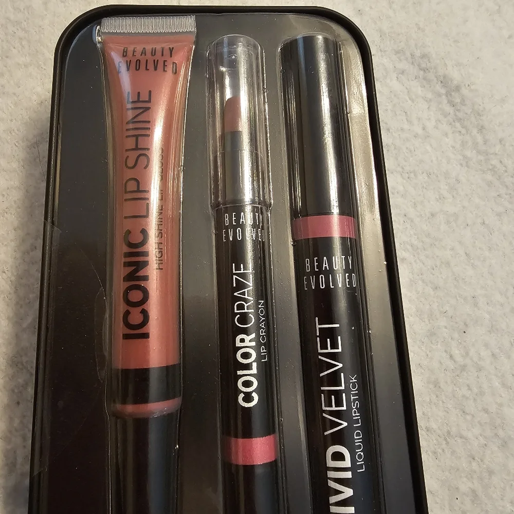 Beauty Evolved Triple Threat Lip Kit In Tin Case